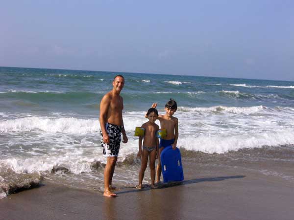 beach with kids