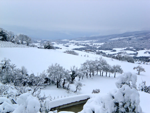 snow in Tuscany